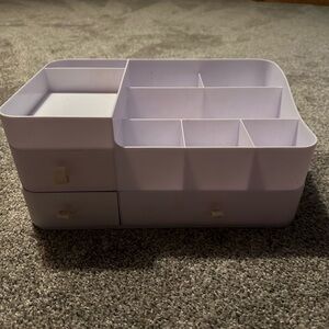 makeup organizer
